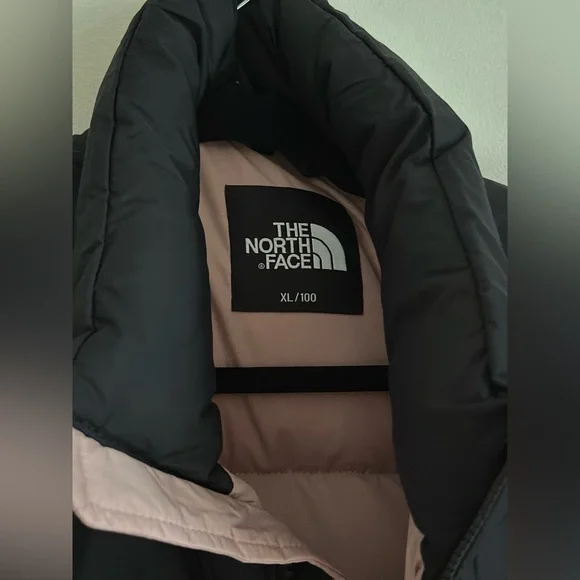 The North Face Nuptse Down Jacket
Grayish Pink / Black – Women’s XL (Korea) - Picture 7 of 14
